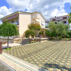  Apartman Jele